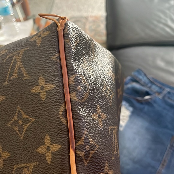 Louis Vuitton Speedy 30 EUC two owners - Picture 10 of 11